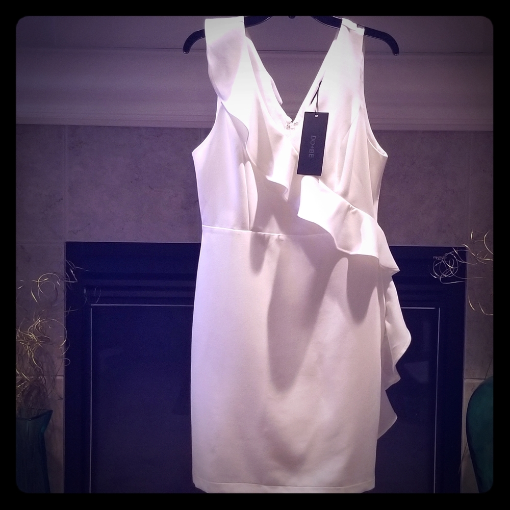 Do+Be White Crossbody Ruffle